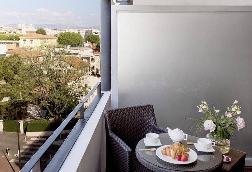 シティビューのデラックスルーム, Royal Antibes   Luxury Hotel, Résidence, Beach & Spa