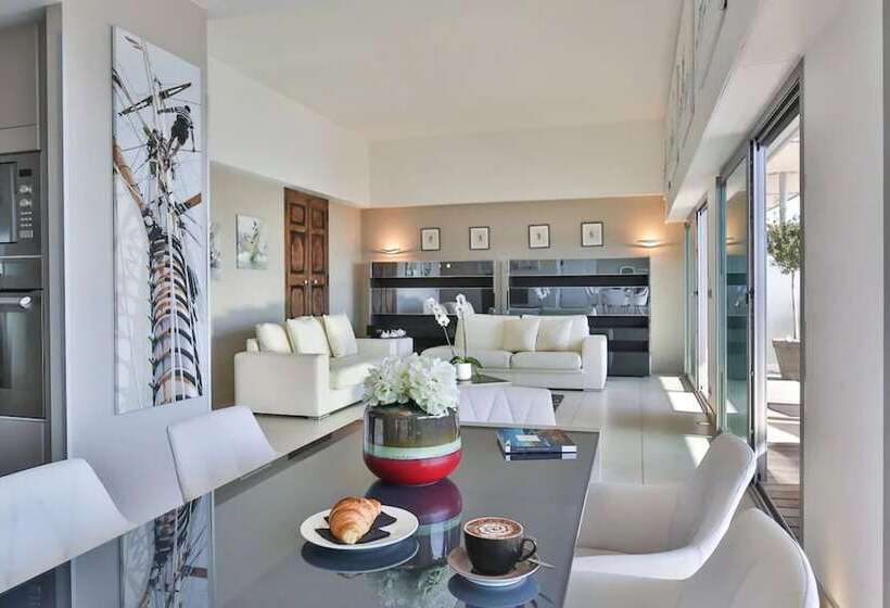 ロイヤルアパートメントの２ベッドルーム, Royal Antibes   Luxury Hotel, Résidence, Beach & Spa