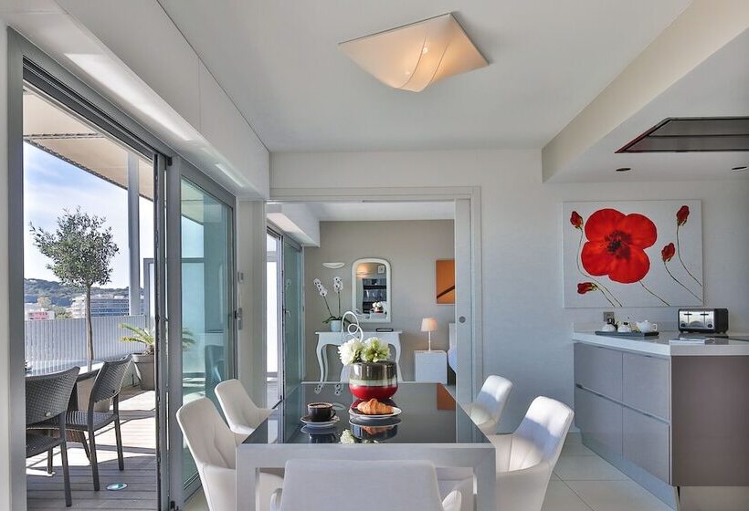 ロイヤルアパートメントの２ベッドルーム, Royal Antibes   Luxury Hotel, Résidence, Beach & Spa