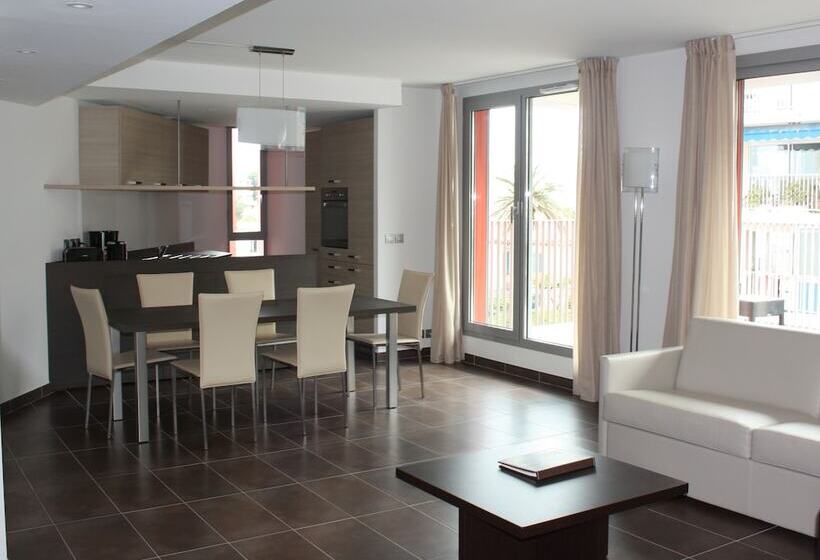 Family Apartment, Royal Antibes  Luxury , Residence, Beach & Spa