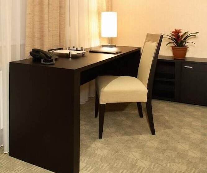 استودیوی استاندارد, Business Hotel Senator