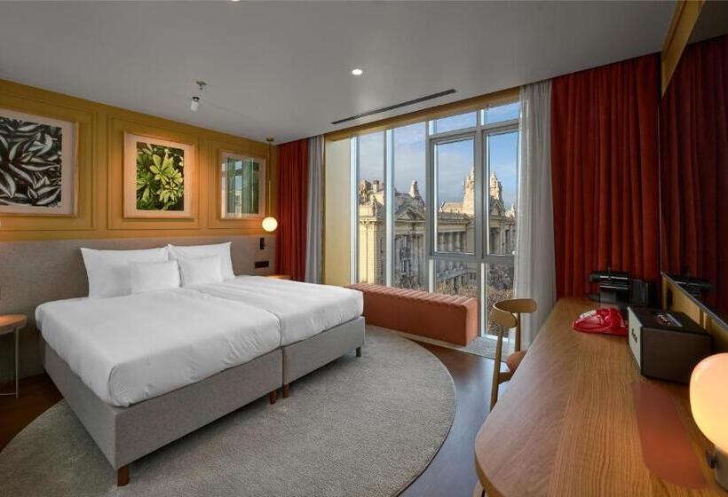 اتاق سوپریور با تخت بزرگ, Verno House Budapest, Vignette Collection, An Ihg