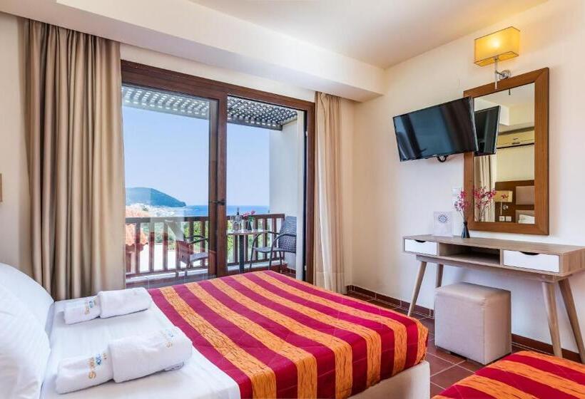 اتاق اساندارد با چشم‌انداز جانبی به دریا, Skopelos Holidays Hotel & Spa