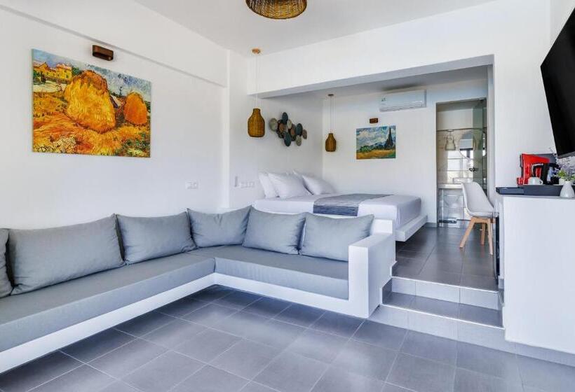 سوییت جونیور, Skopelos Holidays Hotel & Spa