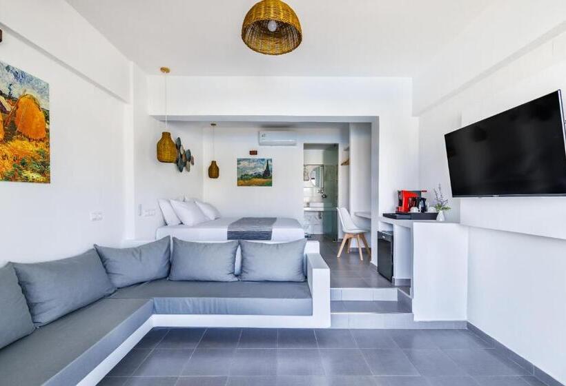 سوییت جونیور, Skopelos Holidays Hotel & Spa