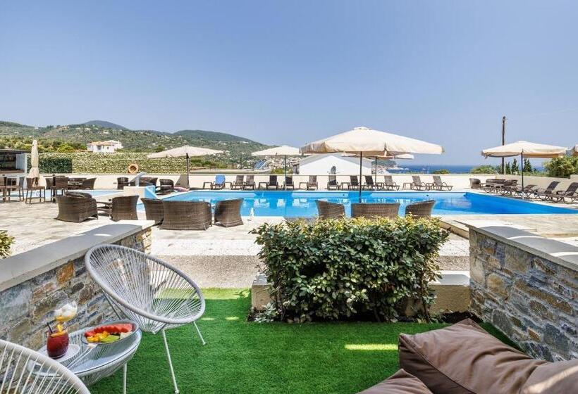 سوییت جونیور با چشم‌انداز استخر, Skopelos Holidays Hotel & Spa