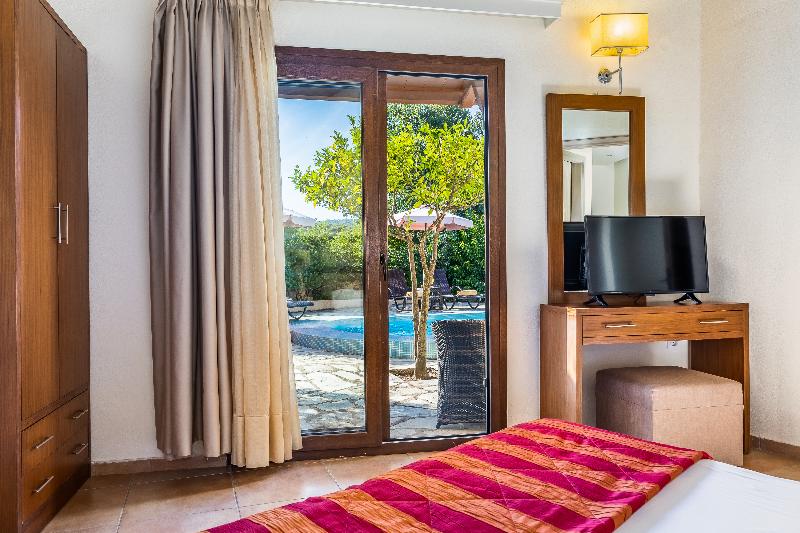 بانگلوی استاندارد, Skopelos Holidays Hotel & Spa