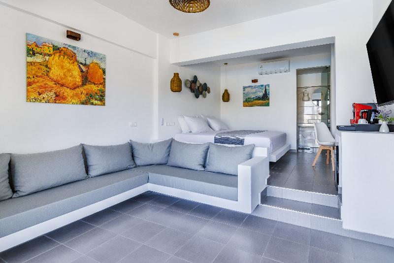 سوییت جونیور با چشم‌انداز استخر, Skopelos Holidays Hotel & Spa