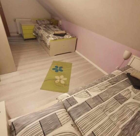 آپارتمان دلوکس 3 خوابه, Apartments Unite