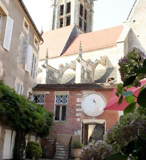 اتاق استاندارد, Le Tabellion