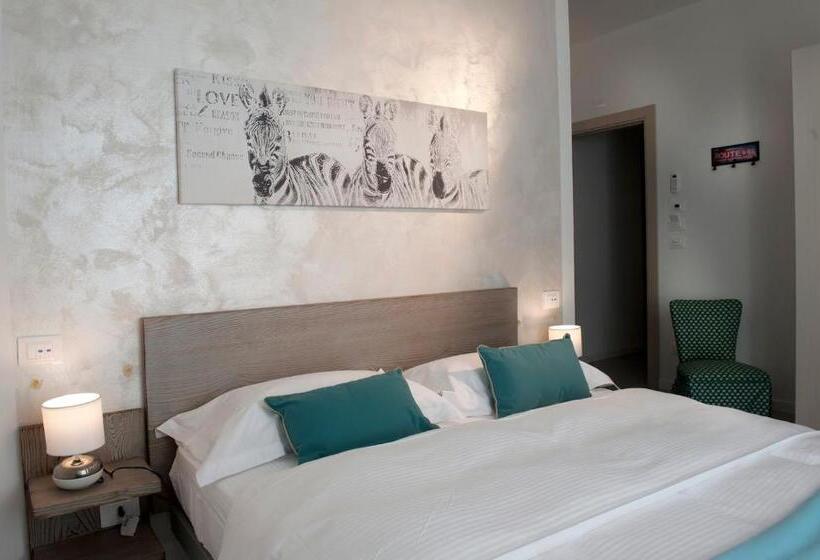 اتاق لوکس, Le Suites   Di Fronte Ospedale Sacro Cuore