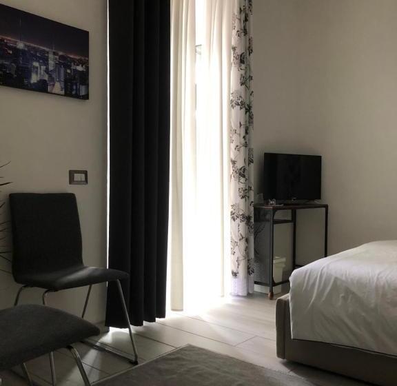 اتاق استاندارد با سرویس بهداشتی مشترک, Casa L Aquila
