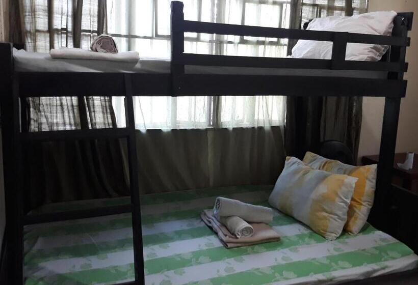 اتاق خانوادگی با سرویس بهداشتی مشترک, Cvnb Guesthouse