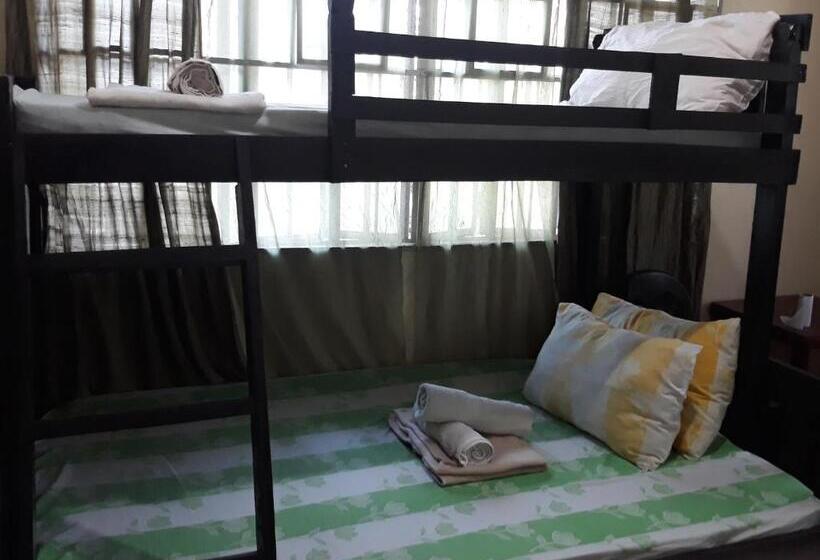 اتاق خانوادگی با سرویس بهداشتی مشترک, Cvnb Guesthouse
