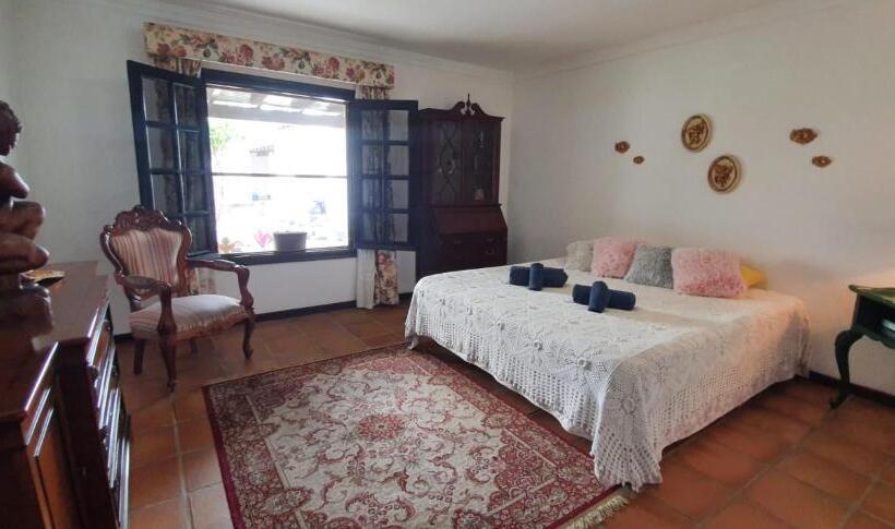 اتاق استاندارد با سرویس بهداشتی مشترک, Habitaciones Doña Cris