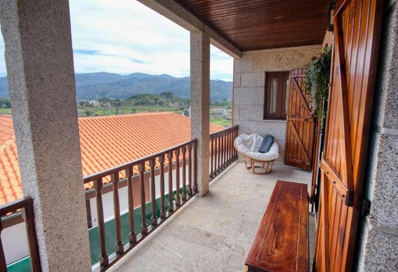 خانه 3 خوابه, Casa Da Touça