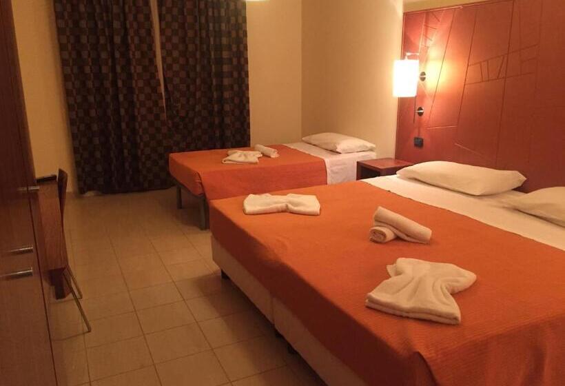 اتاق استاندارد سه نفره, Sibari Resort