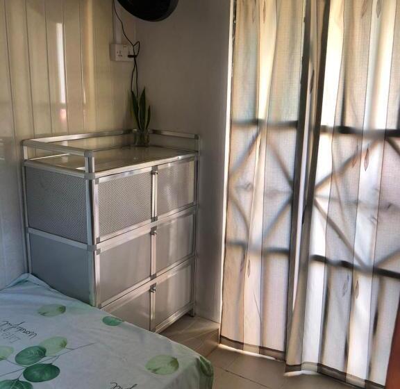 اتاق اکونومی یک تخته, Cozy House