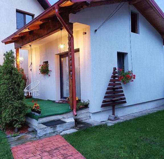 بانگلوی لوکس, Residence Rooms Bucovina