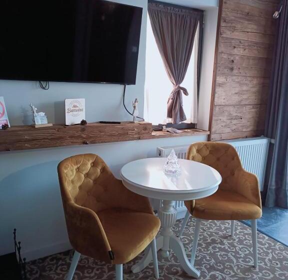بانگلوی لوکس, Residence Rooms Bucovina