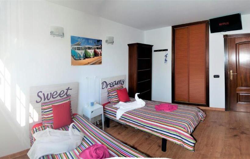 اتاق استاندارد با چشم‌انداز استخر, Bed & Breakfast Tenerife