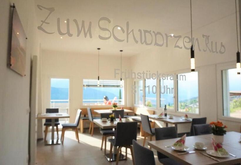 اتاق استاندارد, Zum Schwarzen Kus