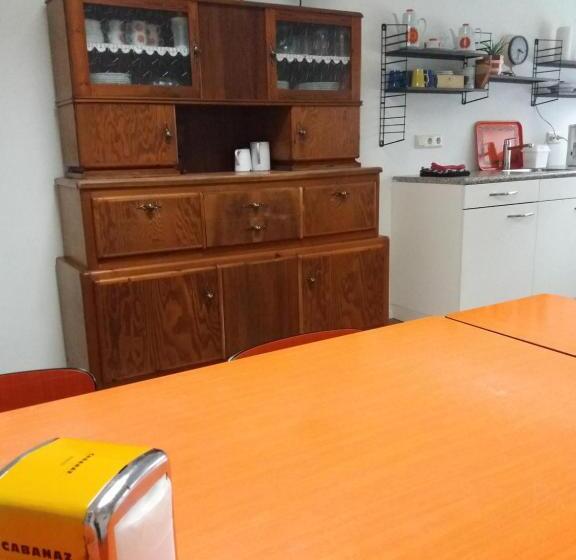 ویلای استاندارد با چشم‌انداز باغ, B&b Ut Kantuurke
