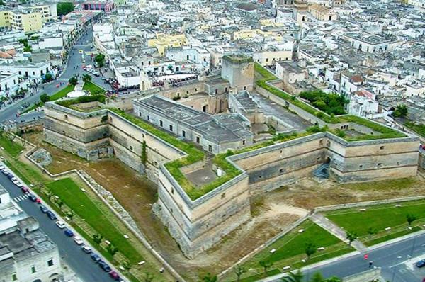 استودیوی استاندارد, Royal House
