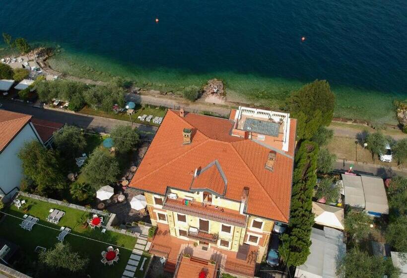 سوییت با چشم‌انداز کوه, Villa Torre   Atmosfera Romantica