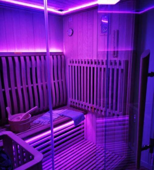 اتاق استاندارد با وان آب گرم, Spabyelleetlui Spa Rouge Ou Bleu