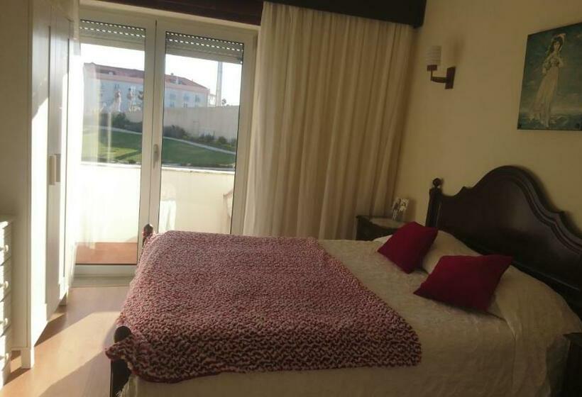 اتاق استاندارد سه نفره, Residencia Marto