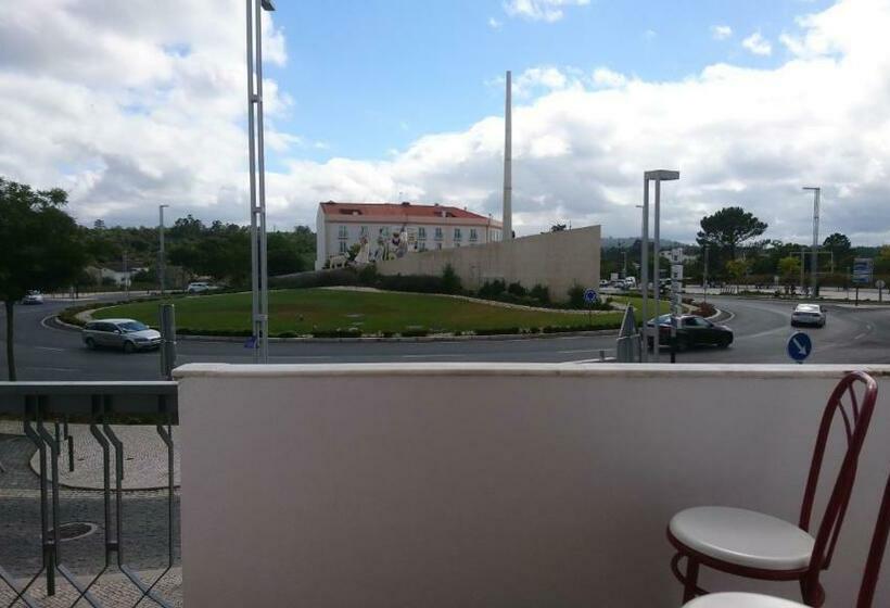 اتاق استاندارد سه نفره, Residencia Marto