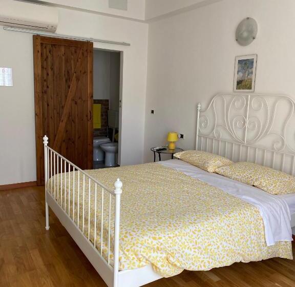 اتاق راحتی, B&b Dormire Dai Grimaldi