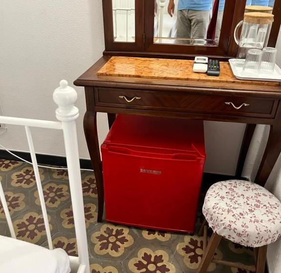 اتاق لوکس با تخت بزرگ, B&b Dormire Dai Grimaldi