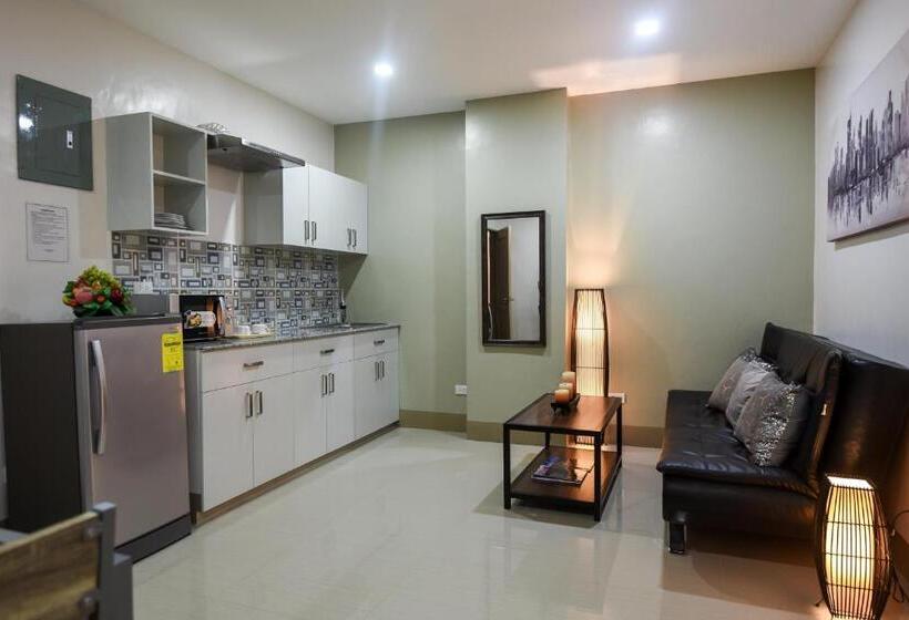 سوییت خانوادگی, Ett Hometel