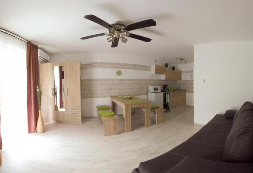 آپارتمان 1 خوابه با چشم‌انداز باغ, Orchidea Apartman