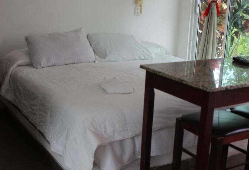 اتاق لوکس سه تخته, Villas Del Rey