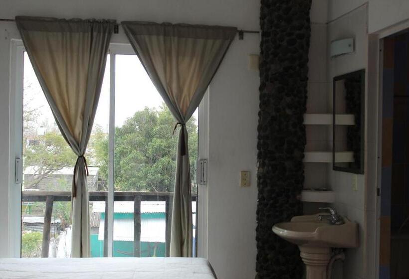 اتاق لوکس سه تخته, Villas Del Rey