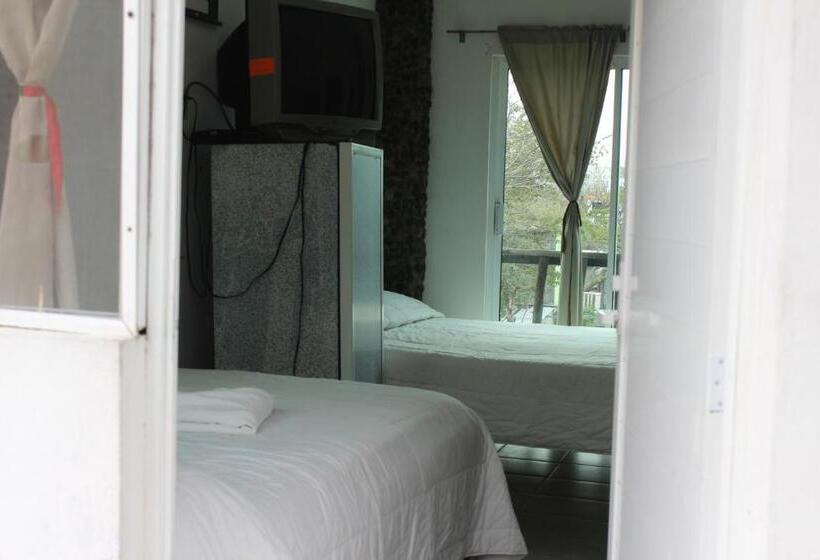اتاق لوکس سه تخته, Villas Del Rey