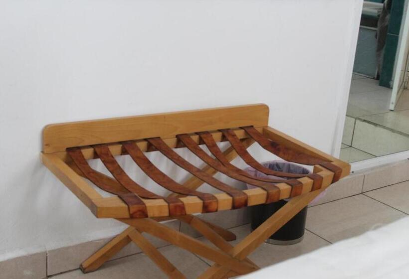 اتاق لوکس خانوادگی, Villas Del Rey