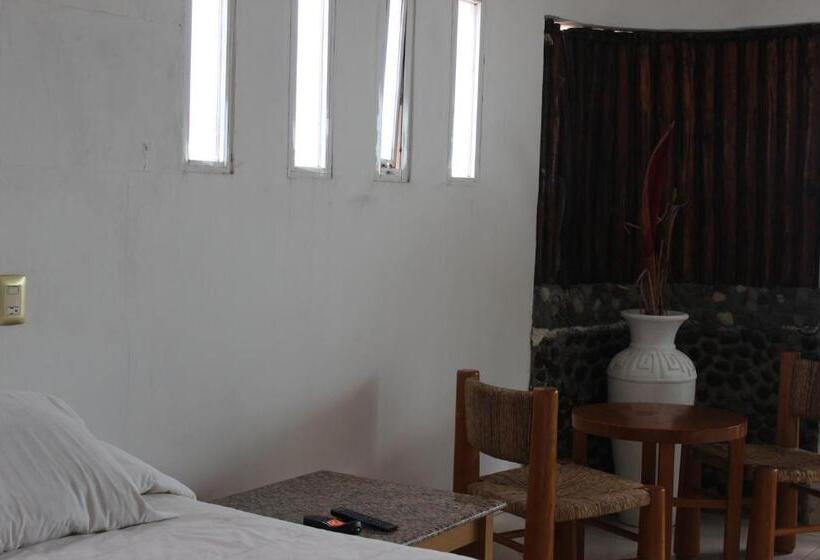 اتاق لوکس خانوادگی, Villas Del Rey
