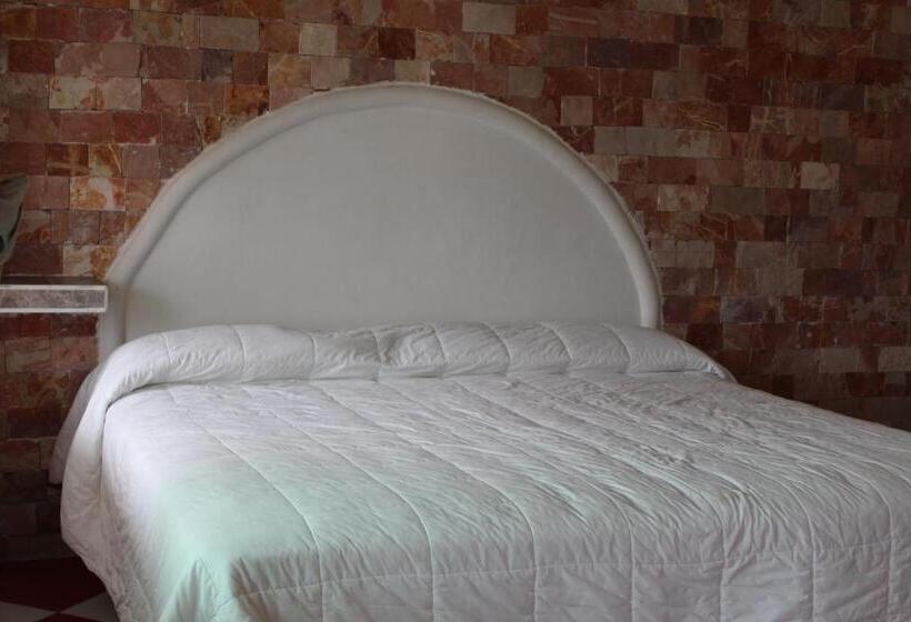 استودیوی لوکس, Villas Del Rey