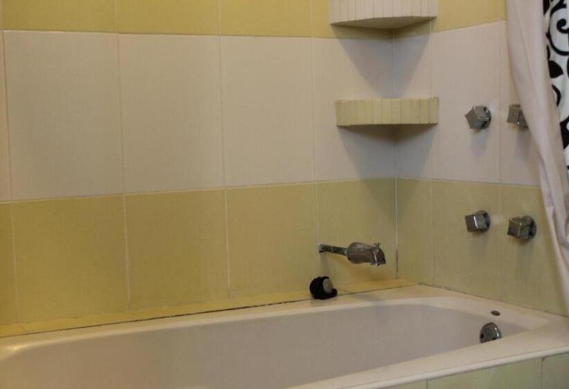 اتاق سوپریور سه تخته, Villas Del Rey