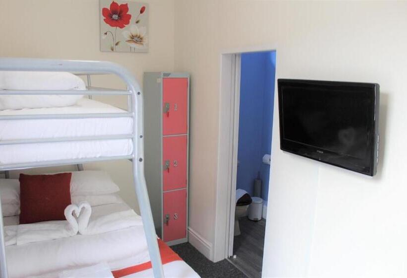 اتاق خانوادگی, Backpackers Blackpool Hotel & Suites