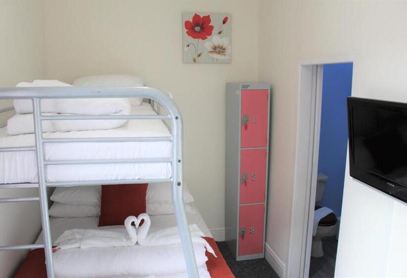 اتاق خانوادگی, Backpackers Blackpool Hotel & Suites