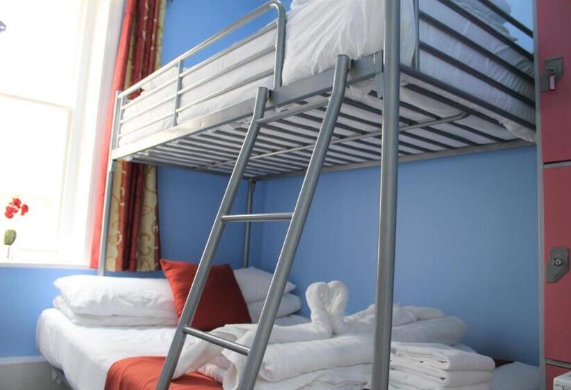 اتاق خانوادگی, Backpackers Blackpool Hotel & Suites