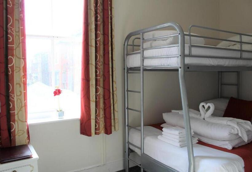 اتاق خانوادگی, Backpackers Blackpool Hotel & Suites