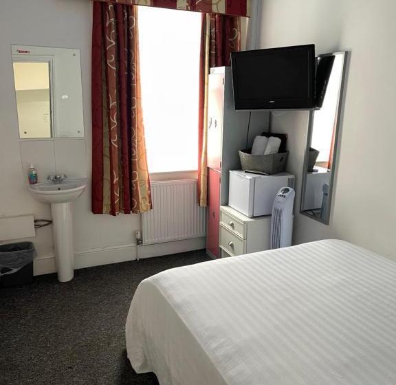 اتاق استاندارد با سرویس بهداشتی مشترک, Backpackers Blackpool Hotel & Suites