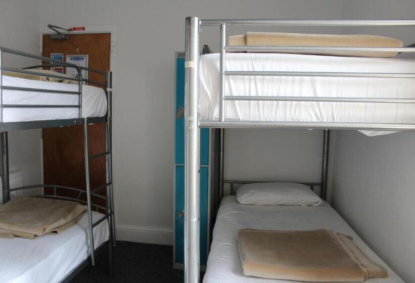 اتاق استاندارد چهار تخته, Backpackers Blackpool Hotel & Suites