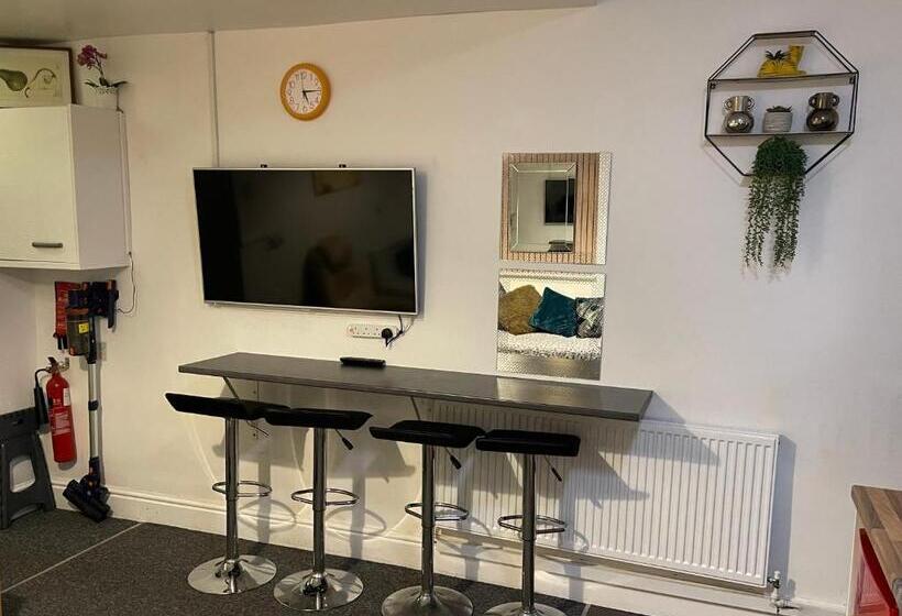 آپارتمان 1 خوابه همکف, Backpackers Blackpool Hotel & Suites